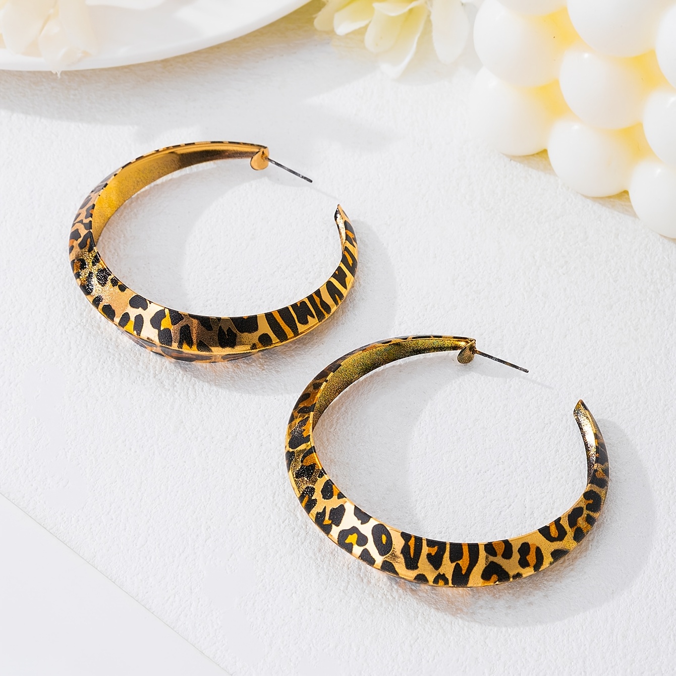 2pcs Exaggerated Minimalist Leopard Print Stud Earrings Set